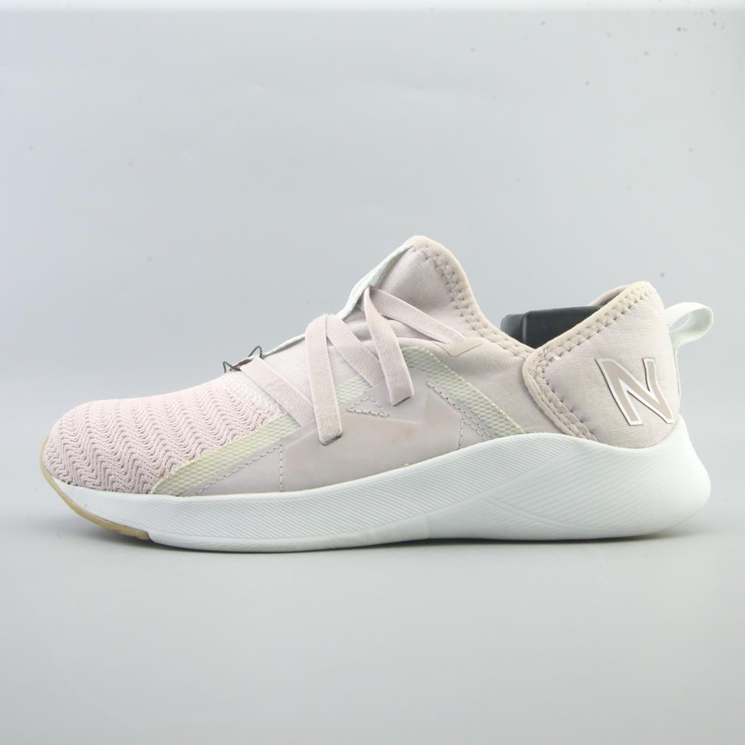 NEW BALANCE  BEAYA