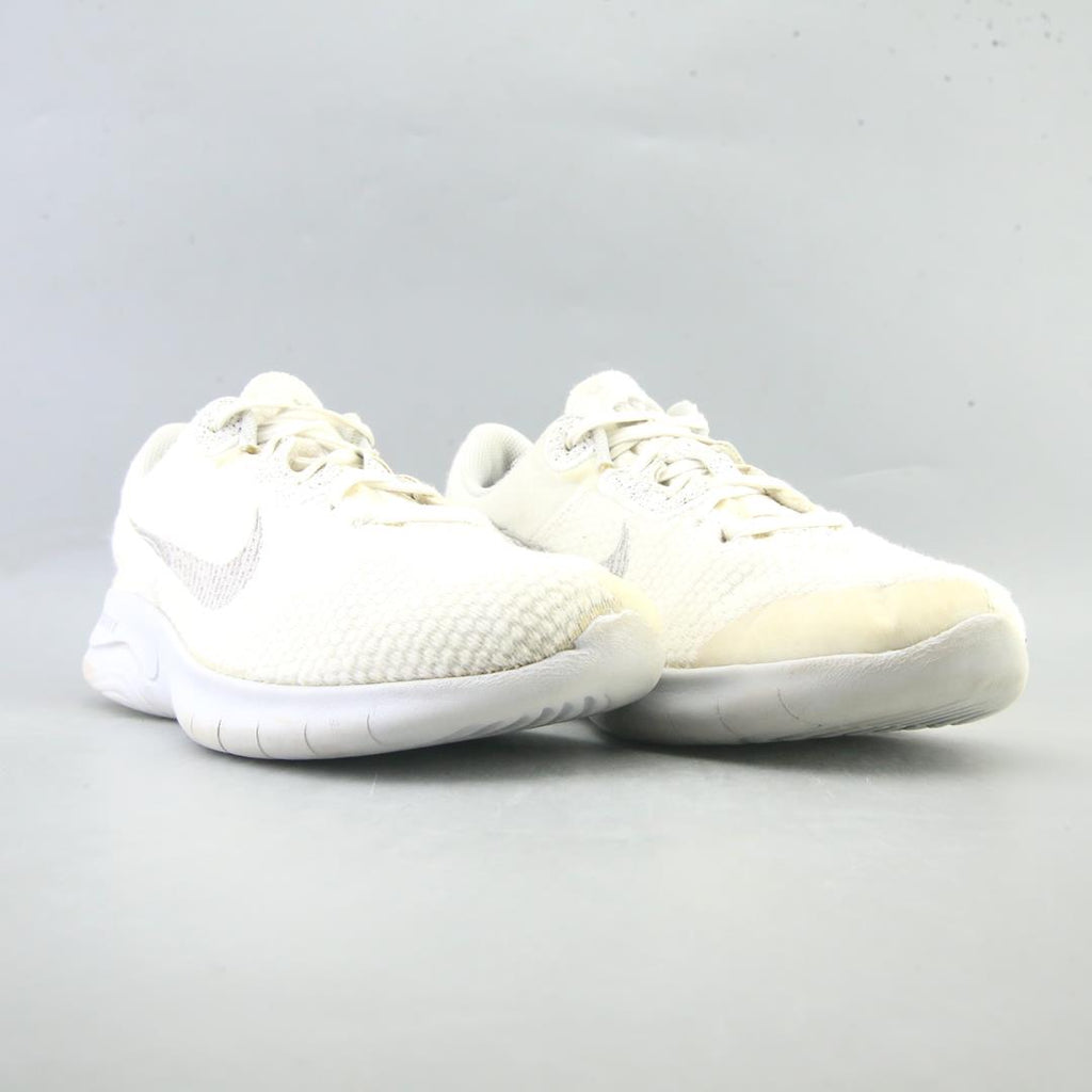 NIKE FLEX EXPERIENCE RUN 11