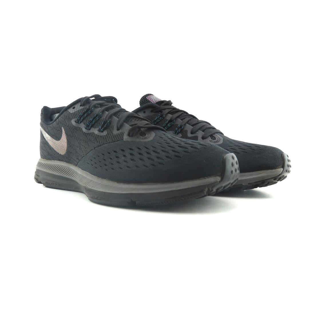 NIKE ZOOM WINFLO 4