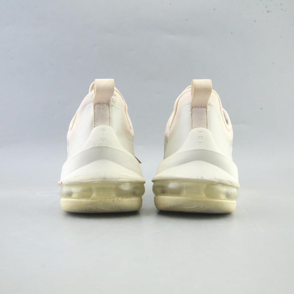 NIKE AIR MAX AXIS
