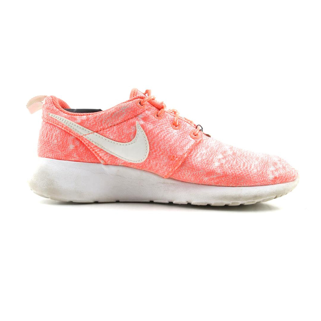 NIKE ROSHE ONE
