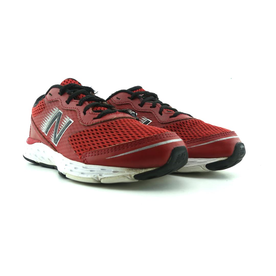 NEW BALANCE 680V6