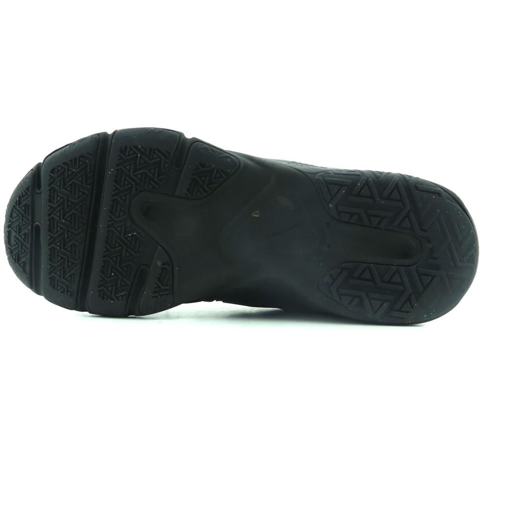 NIKE  LEGEND ESSENTIAL 2