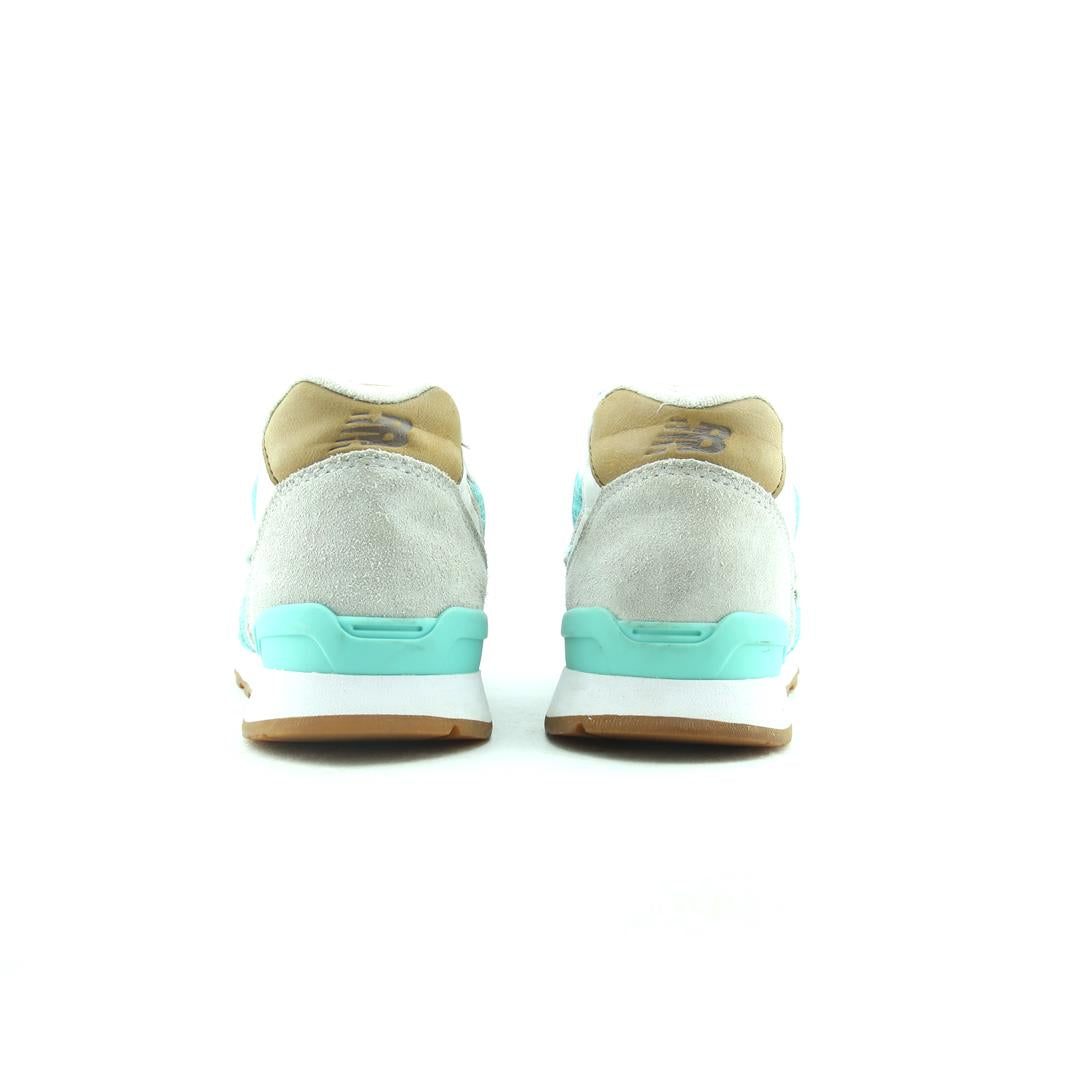NEW BALANCE 696