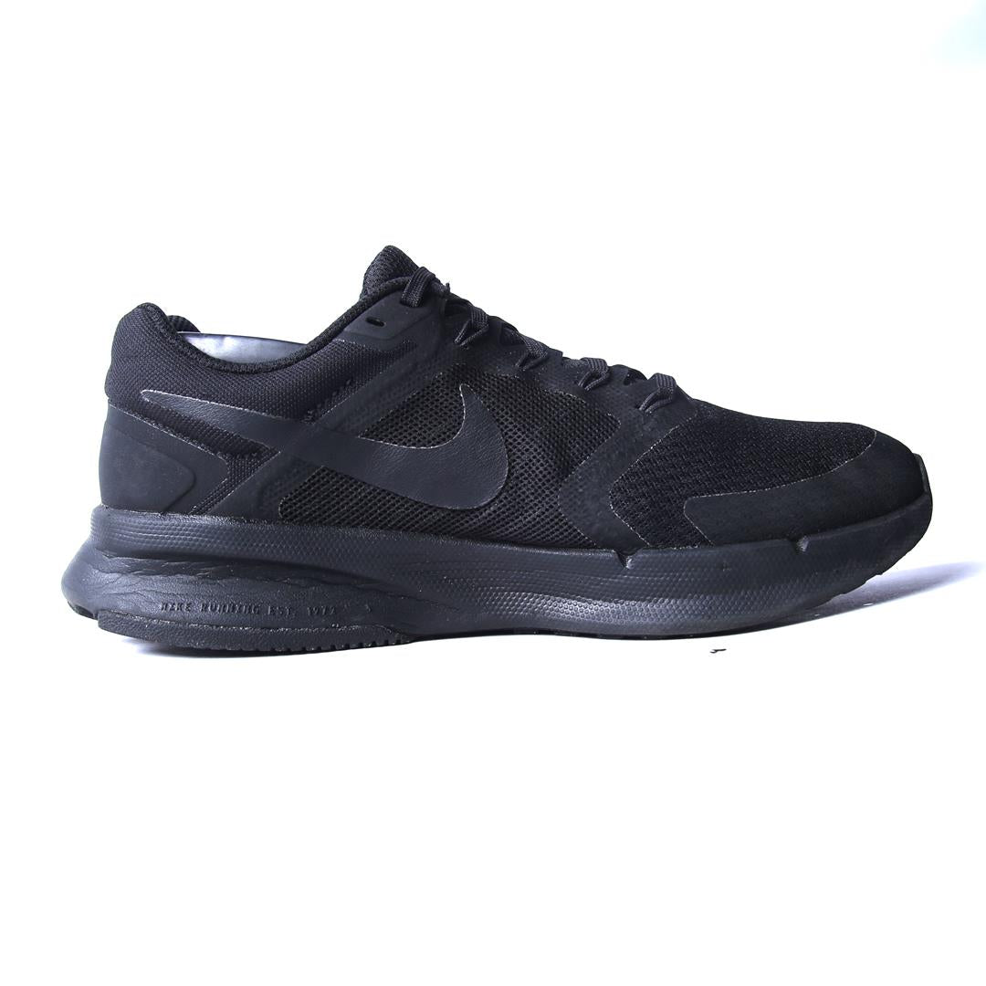NIKE  RUN SWIFT 3