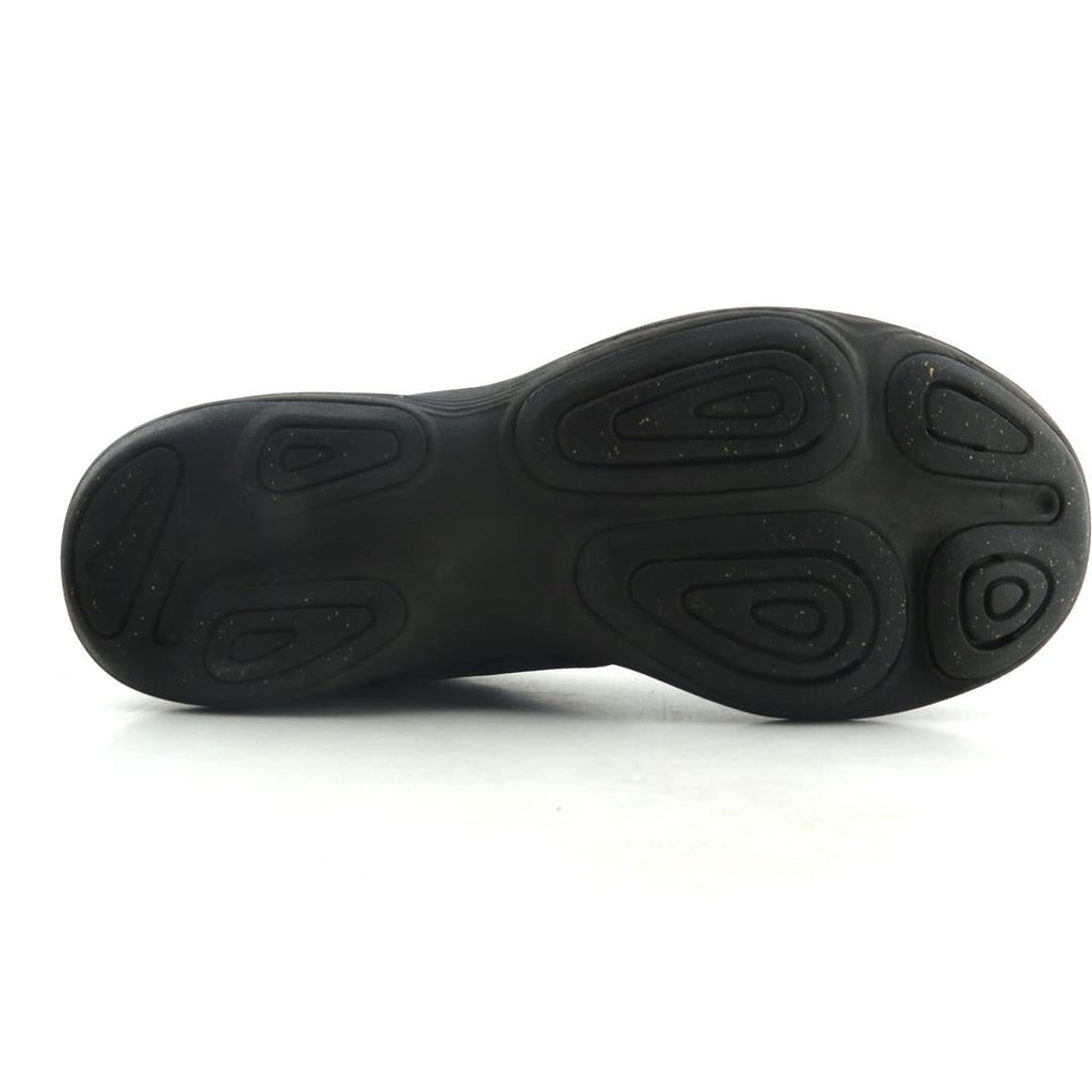NIKE REVOLUTION 4