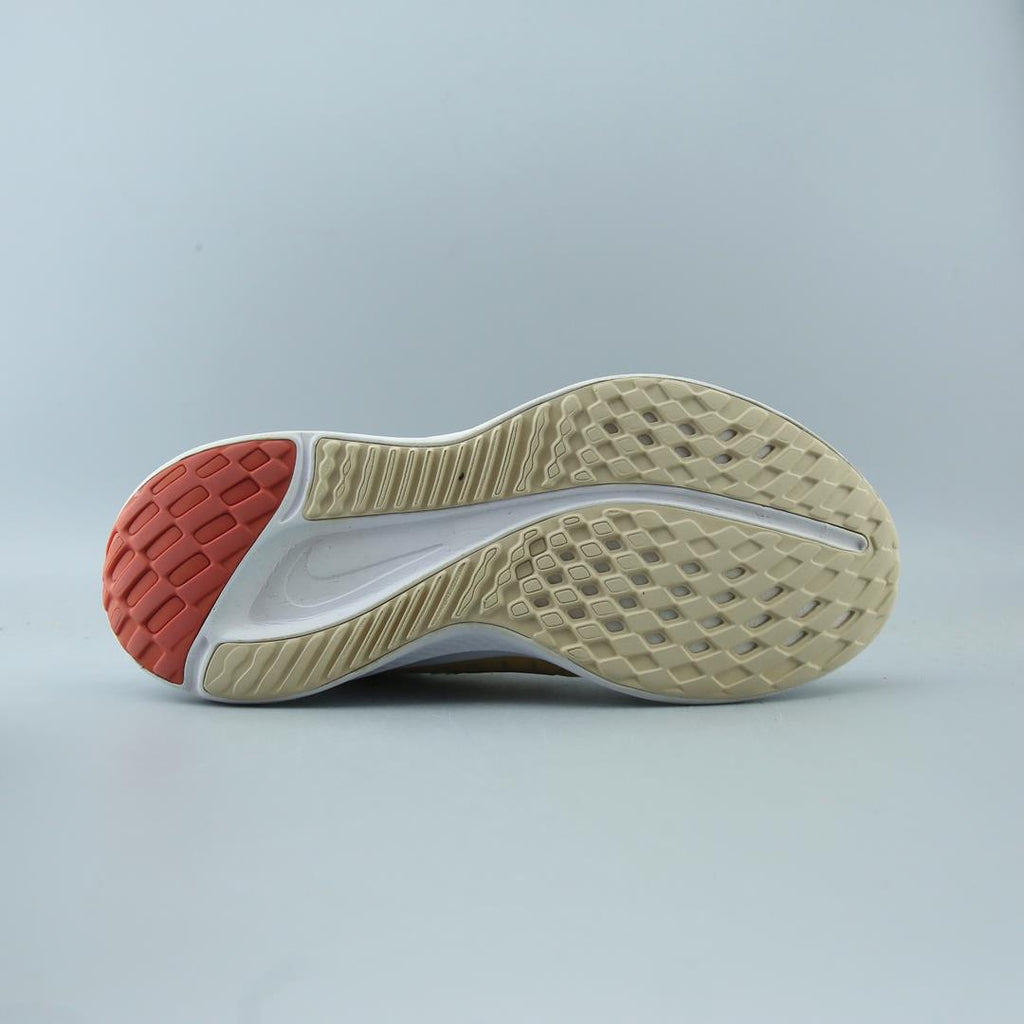 NIKE QUEST 5