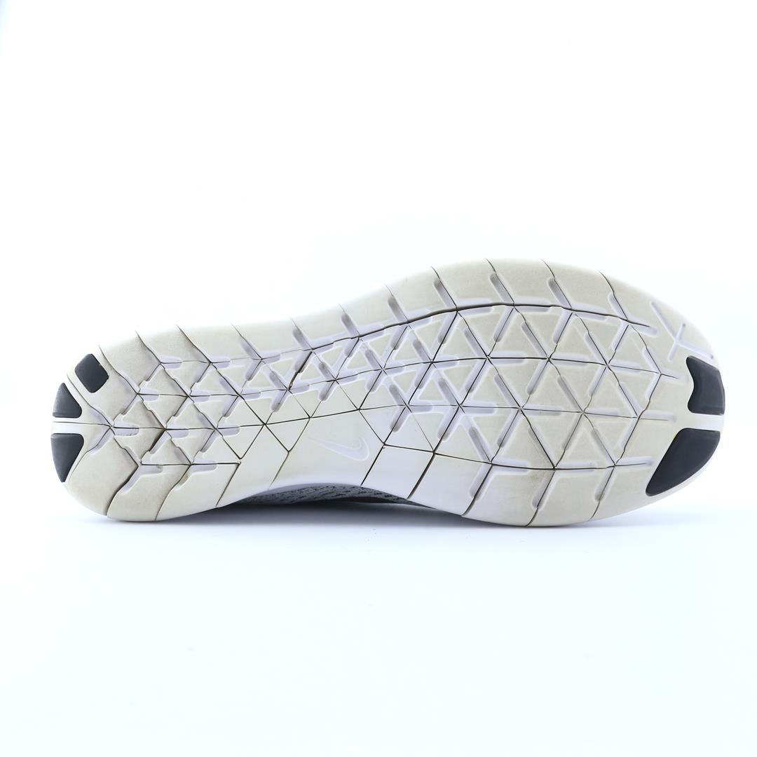 NIKE FREE RN
