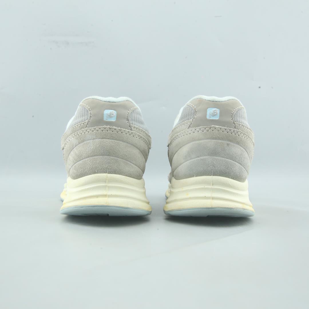 NEW BALANCE  877V1