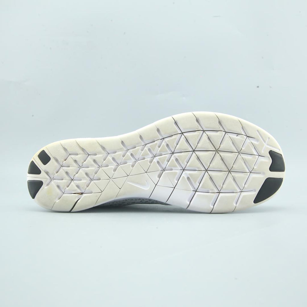 NIKE FREE RN