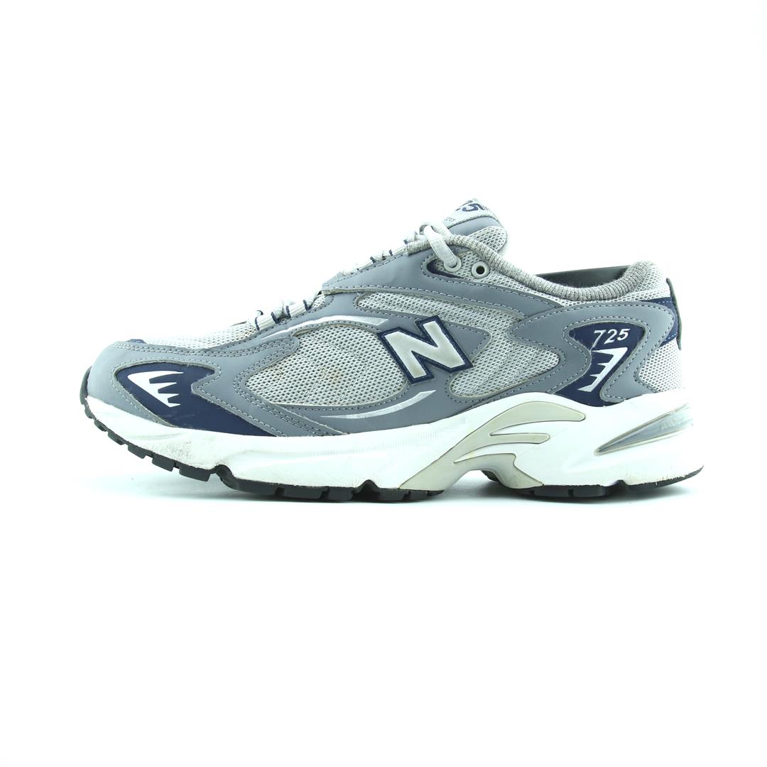 NEW BALANCE 725