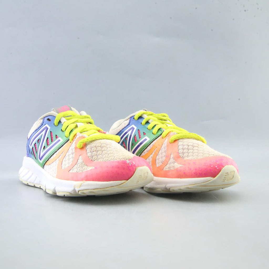 NEW BALANCE 200