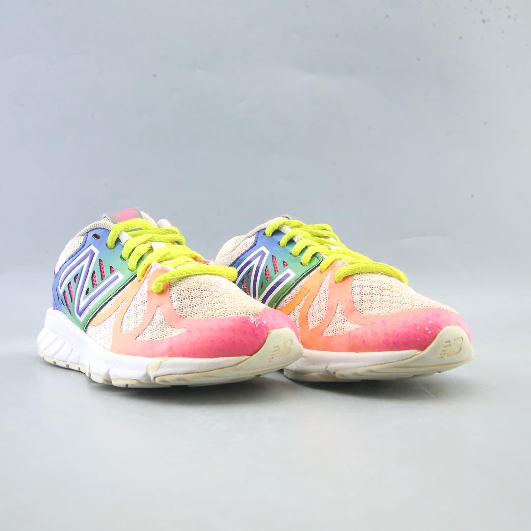 NEW BALANCE 200