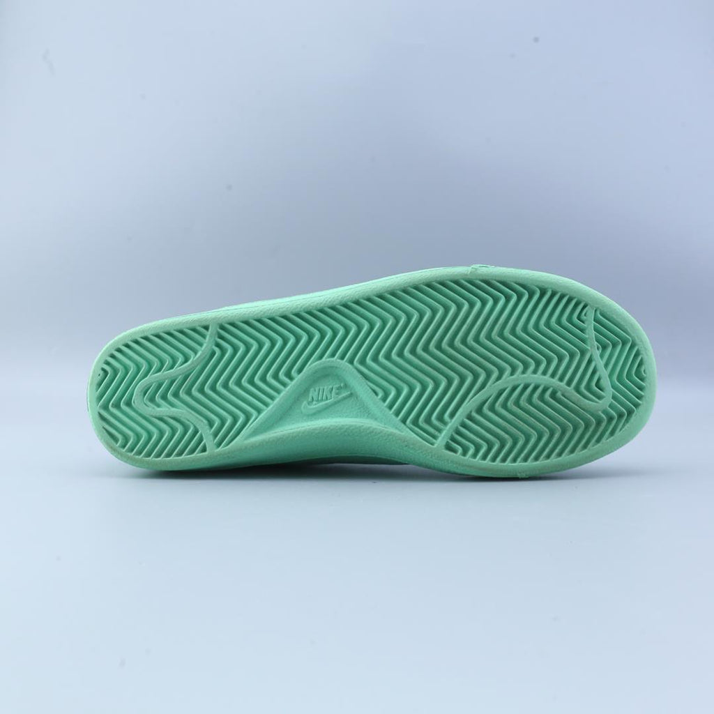 NIKE CLASSIC PRM