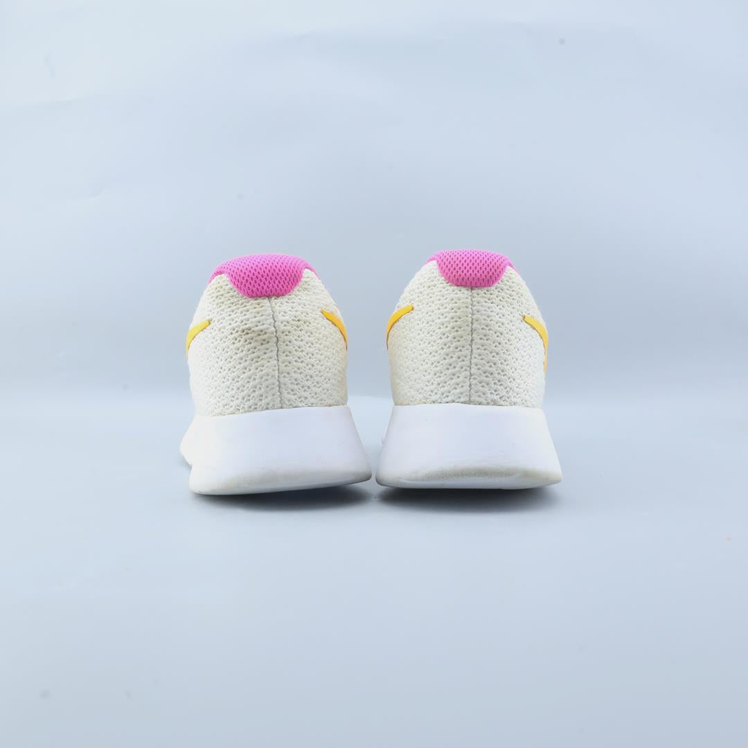 NIKE TANJUN