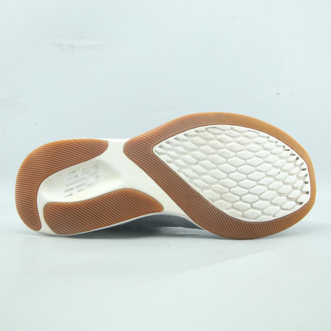 NEW BALANCE  DYNASOFT PESU V1