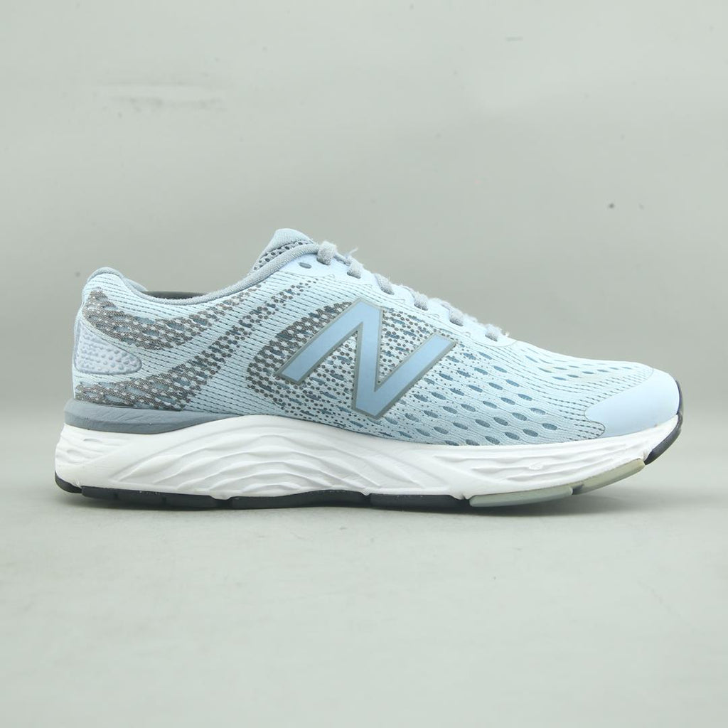 NEW BALANCE 680V6