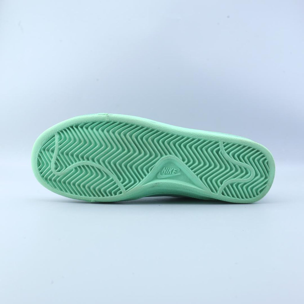 NIKE CLASSIC PRM