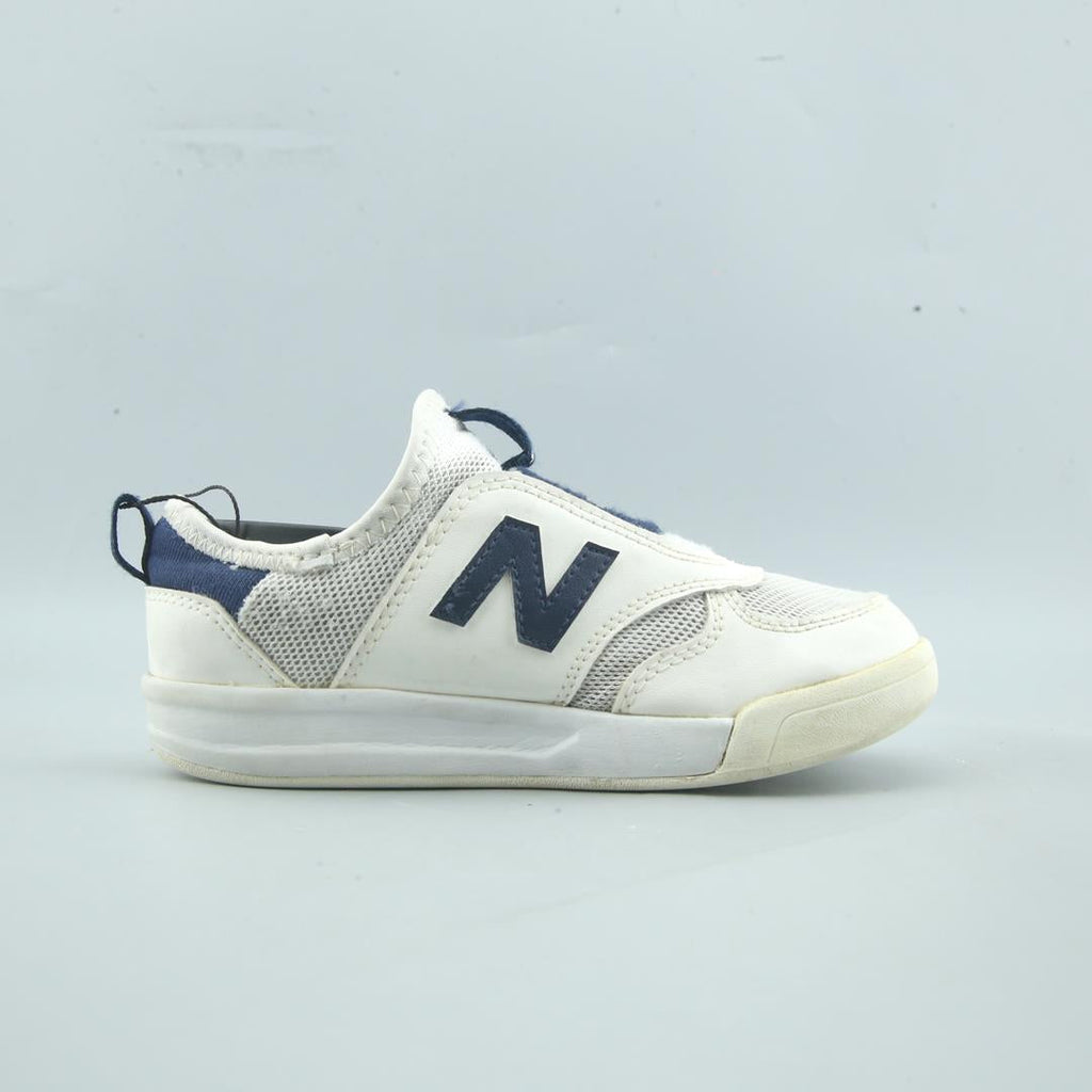 NEW BALANCE LIGHTWEIGHT