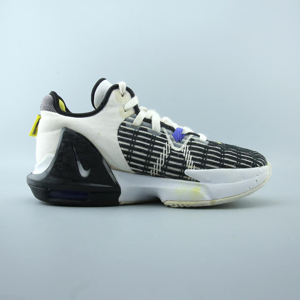 NIKE  LEBRON WITNESS 6