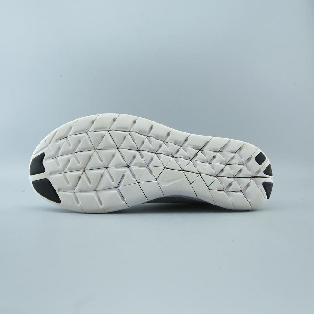 NIKE FREE RN