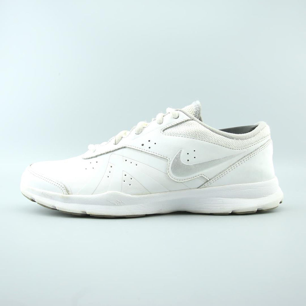 NIKE CORE MOTION 2