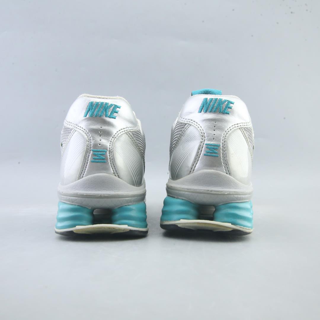 NIKE SHOX ZIP