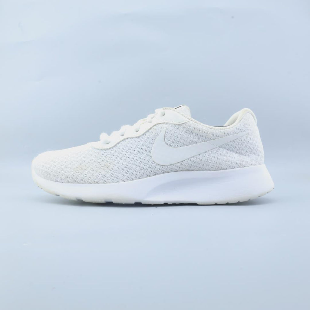 NIKE TANJUN