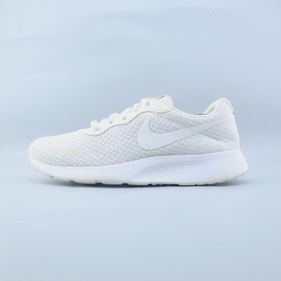 NIKE TANJUN