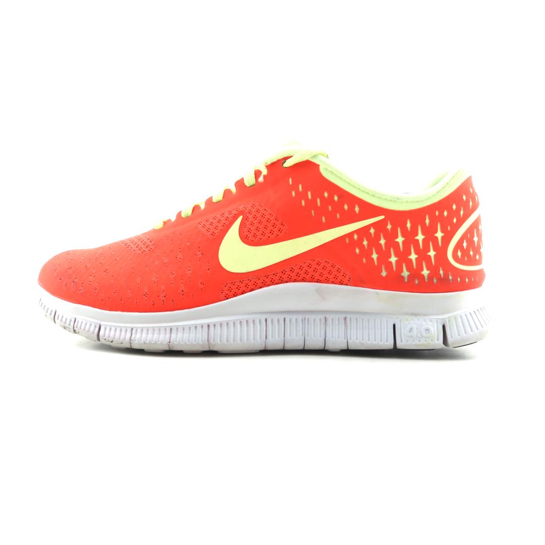 NIKE FREE 4.0 V2