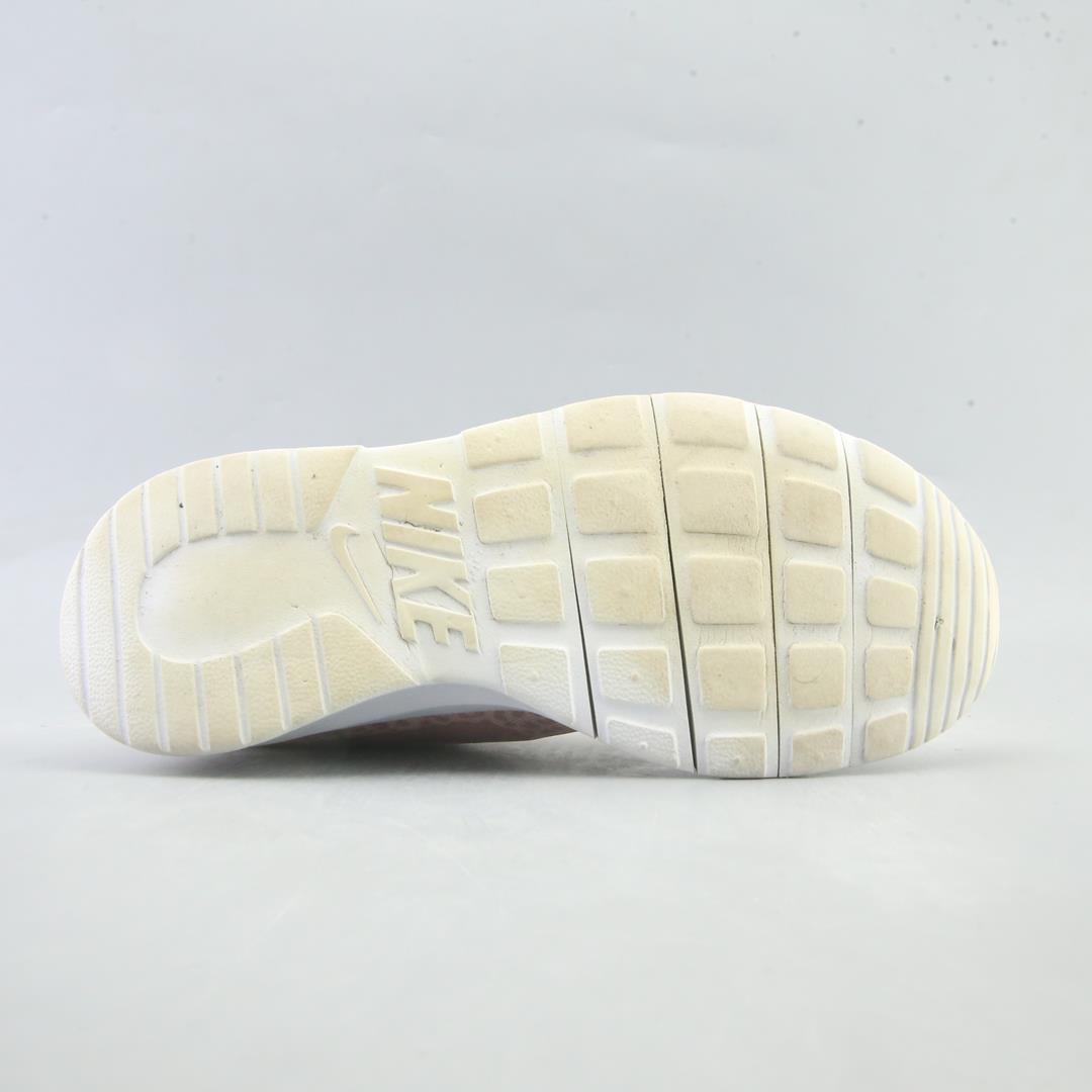 NIKE TANJUN