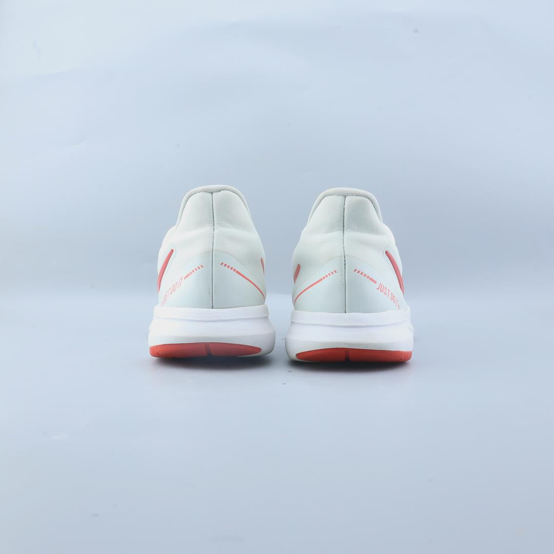 NIKE IN SEASON TR 8