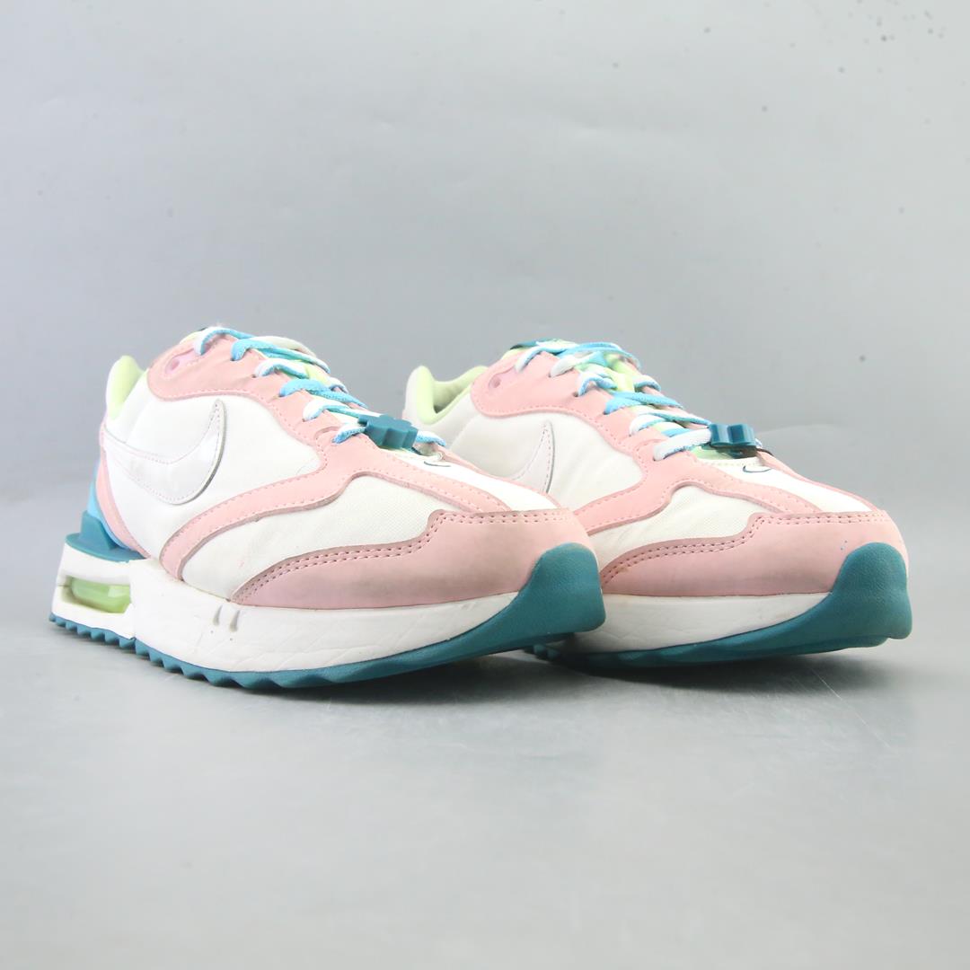 NIKE AIR MAX DAWN