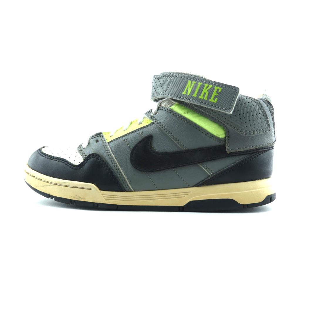 NIKE AIR MORGAN 6.0