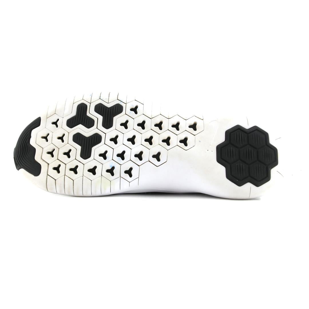 NIKE FREE TR 8