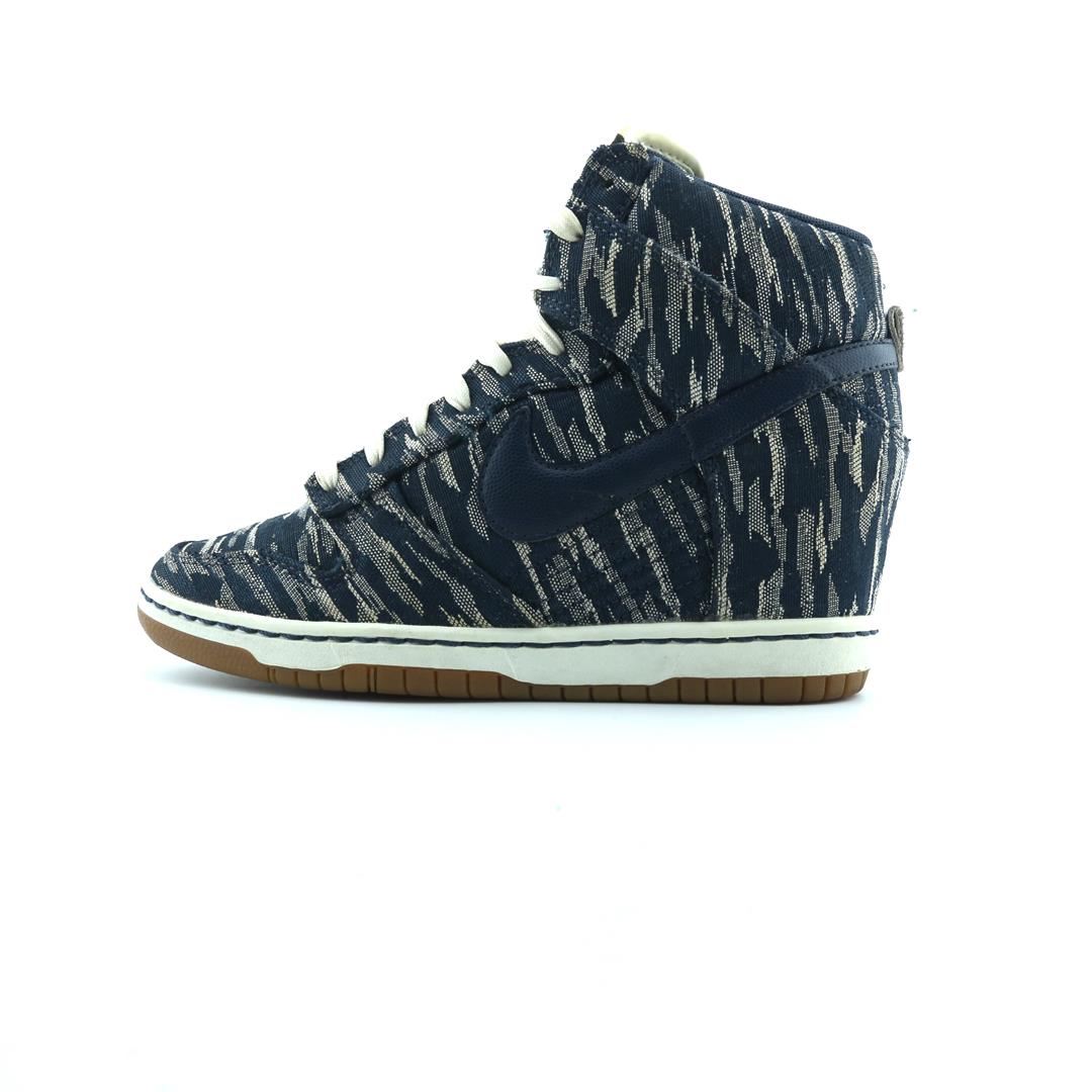 NIKE DUNK SKY HI