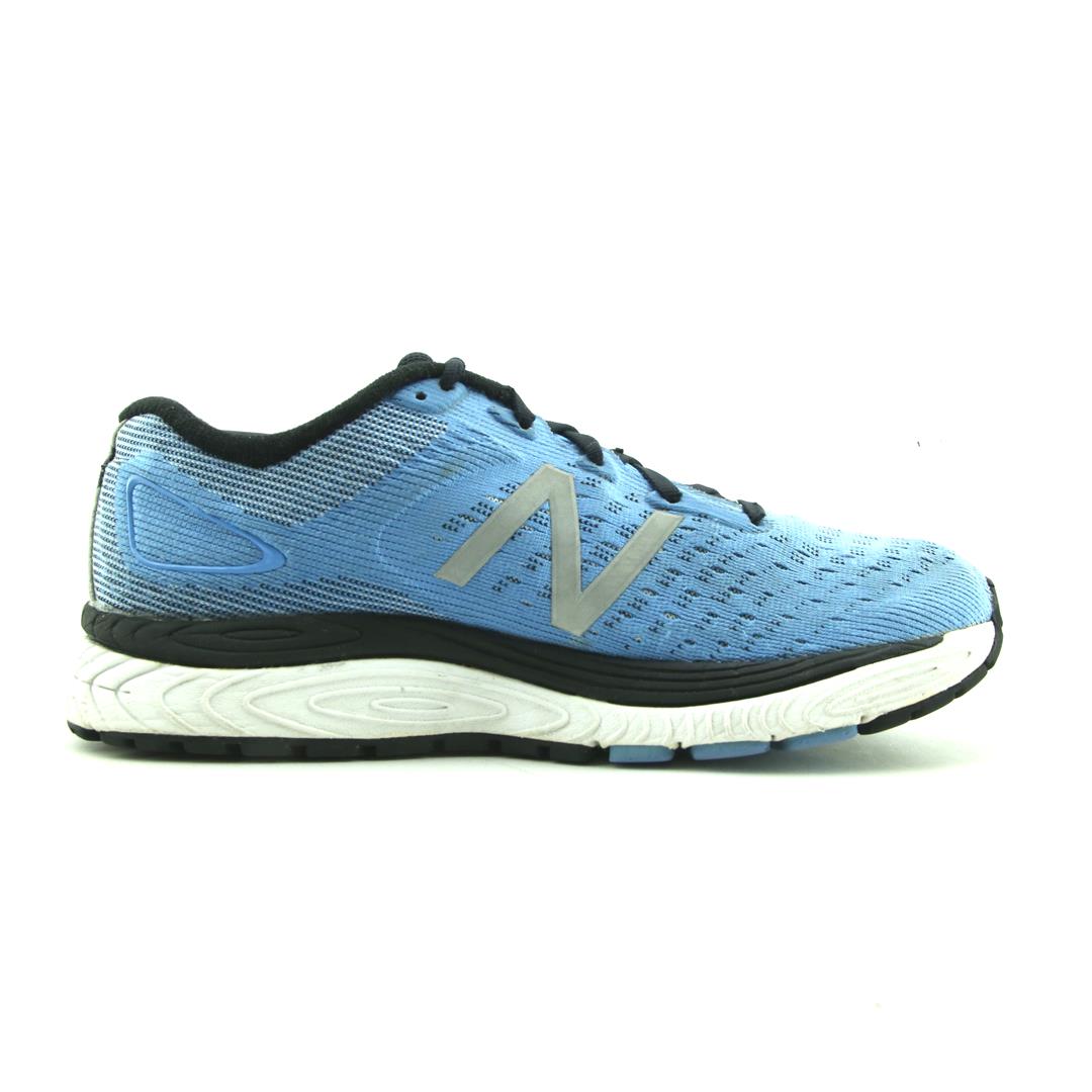 NEW BALANCE SOLVI V2