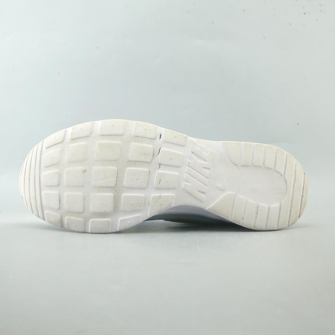 NIKE TANJUN