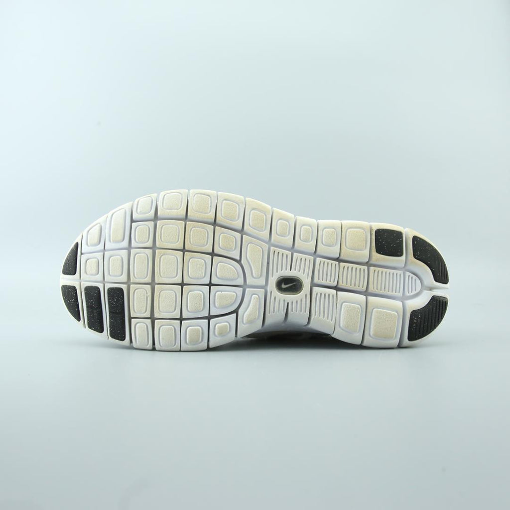 NIKE  FREE RUN 2