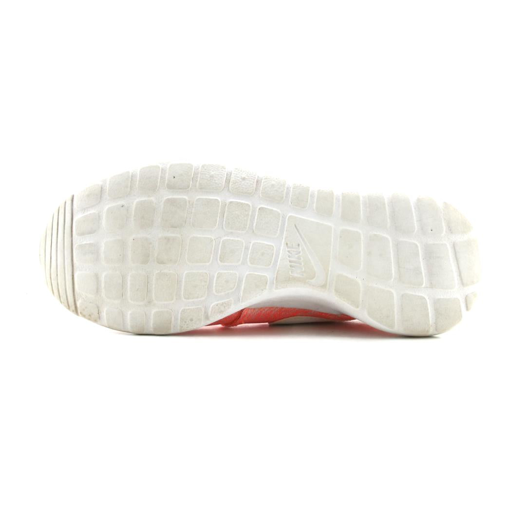 NIKE ROSHE ONE