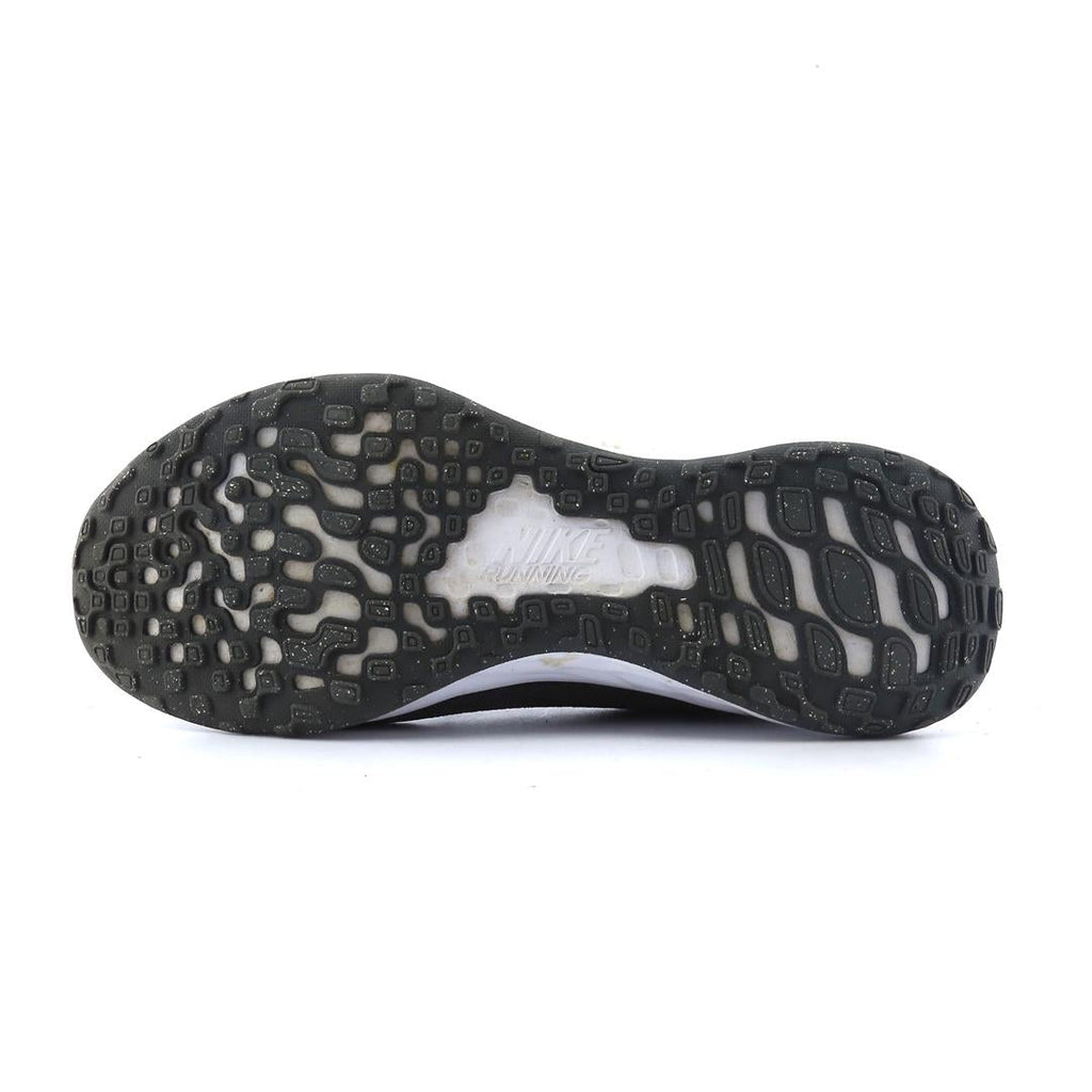 NIKE REVOLUTION 6