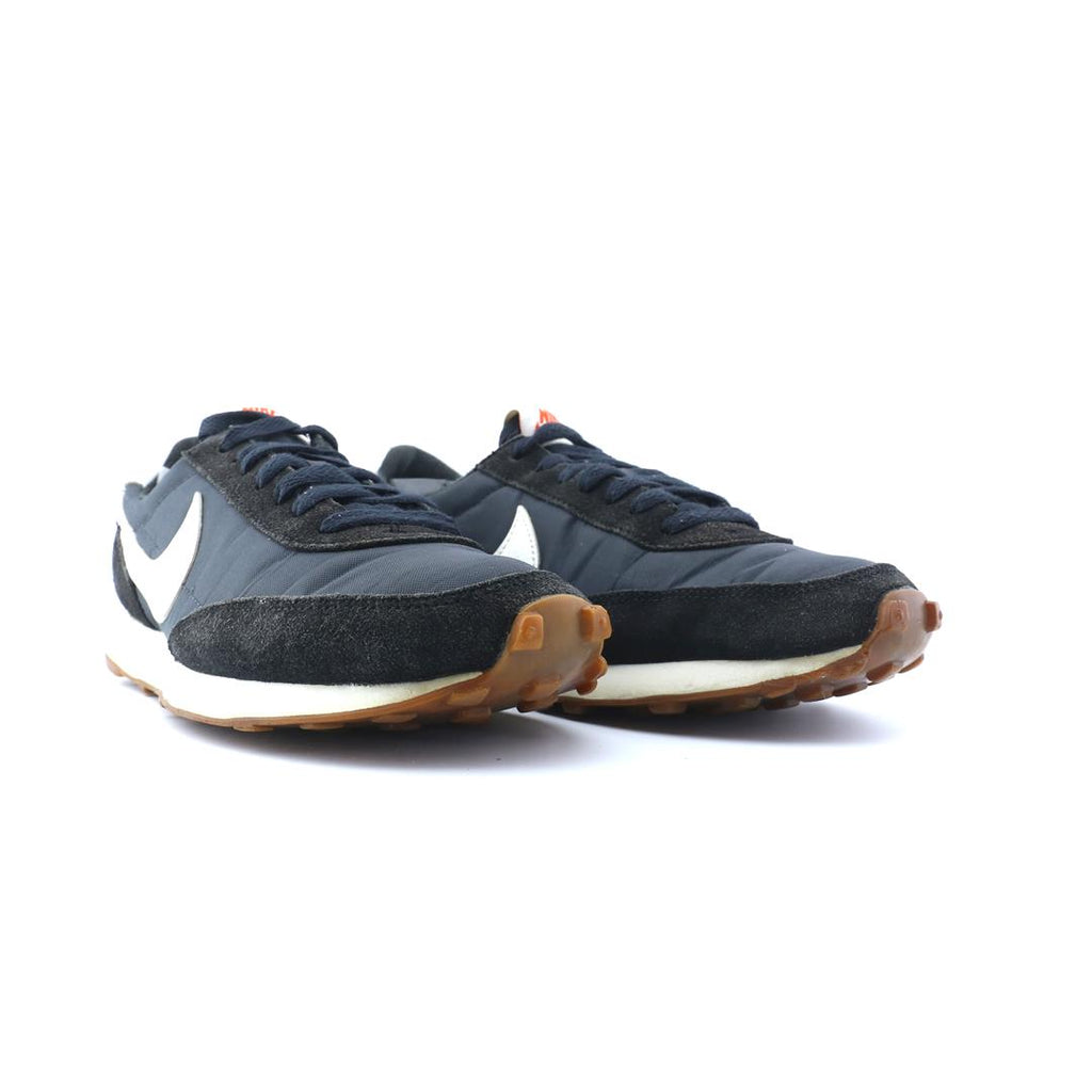 NIKE DAYBREAK