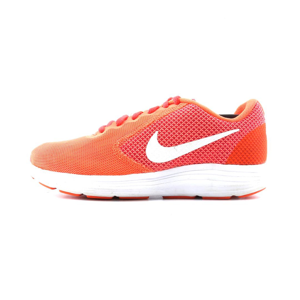 NIKE REVOLUTION 3