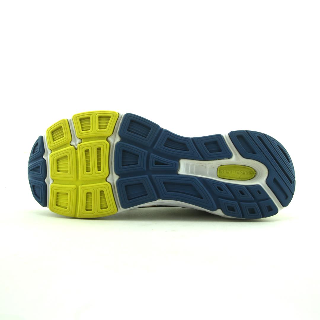 NEW BALANCE 680V6