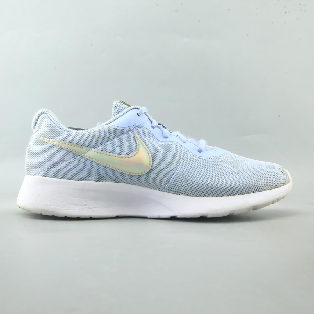 NIKE TANJUN