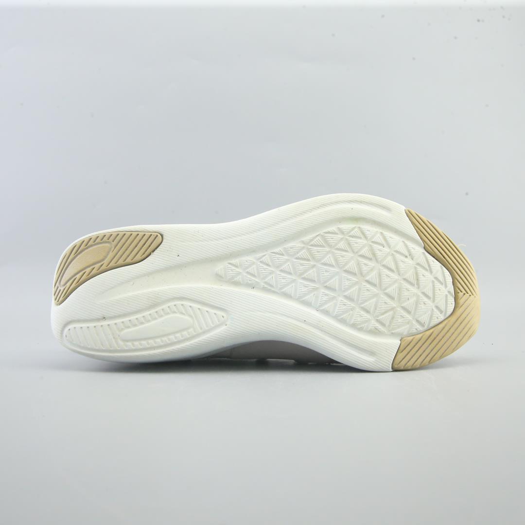 NEW BALANCE  BEAYA