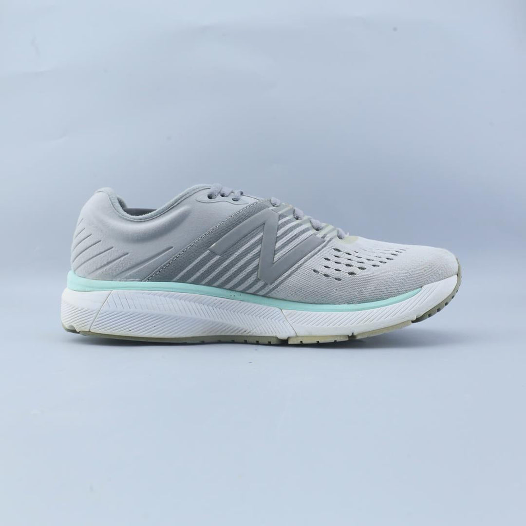 NEW BALANCE 860V10