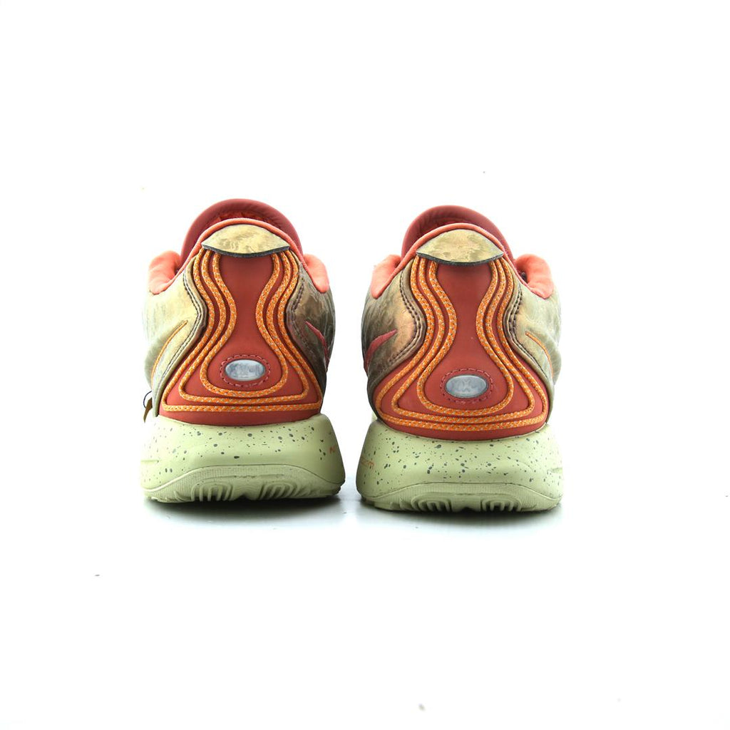 NIKE LEBRON 21