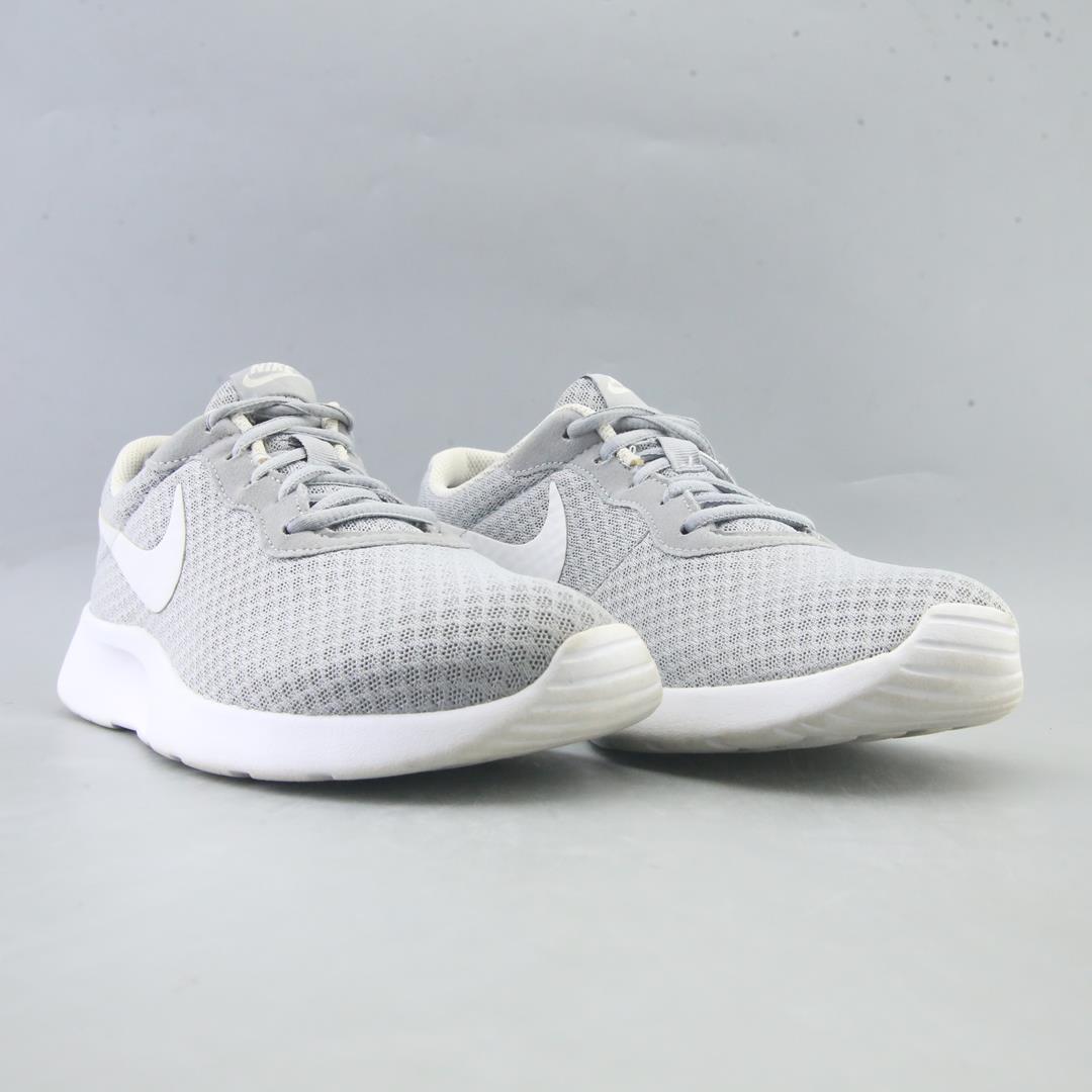 NIKE TANJUN