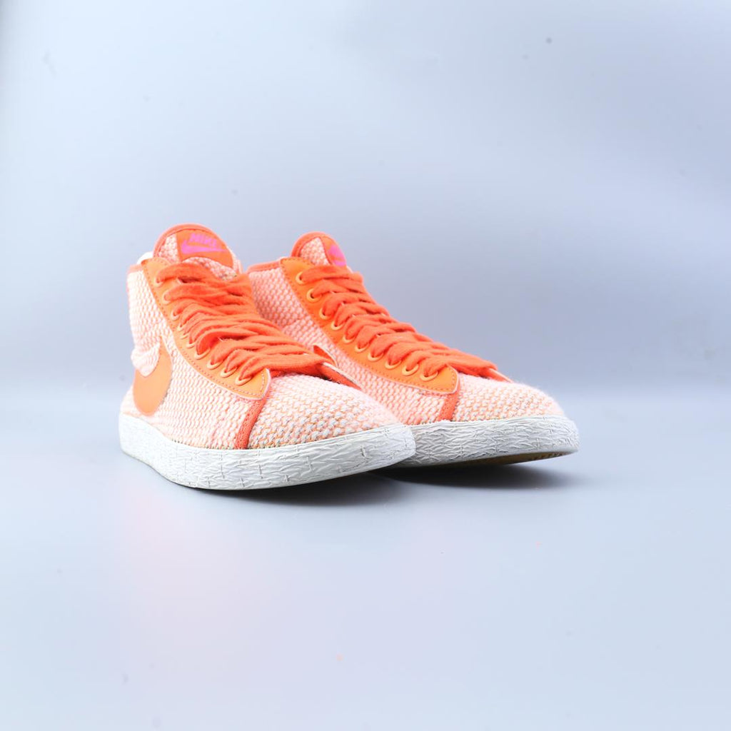 NIKE BLAZER MID